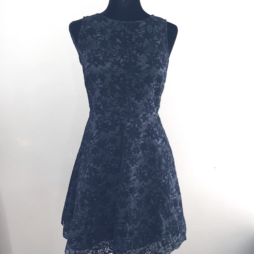 Alice + Olivia Open Back Lace Dress